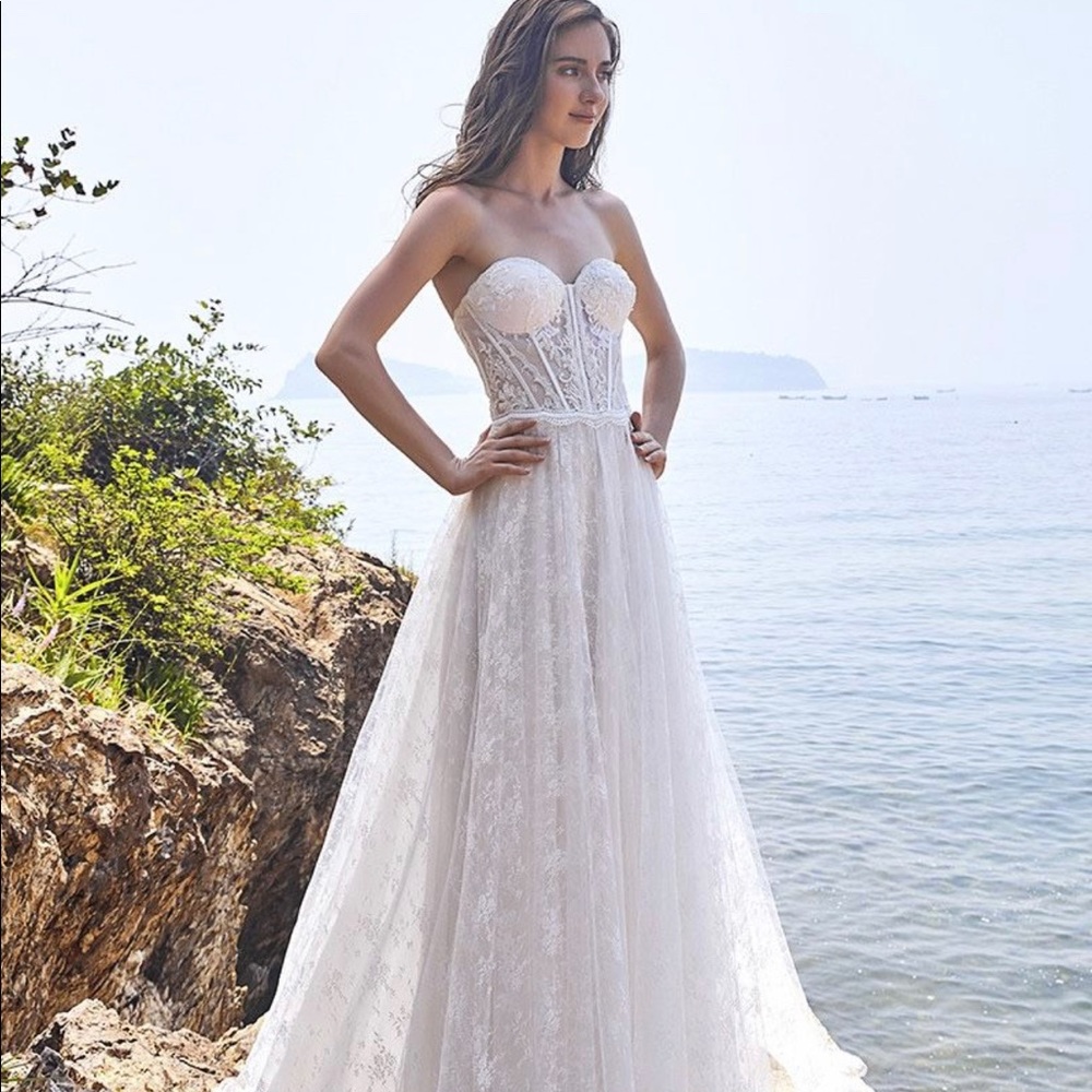 Chic Nostalgia Raquel Wedding Dress